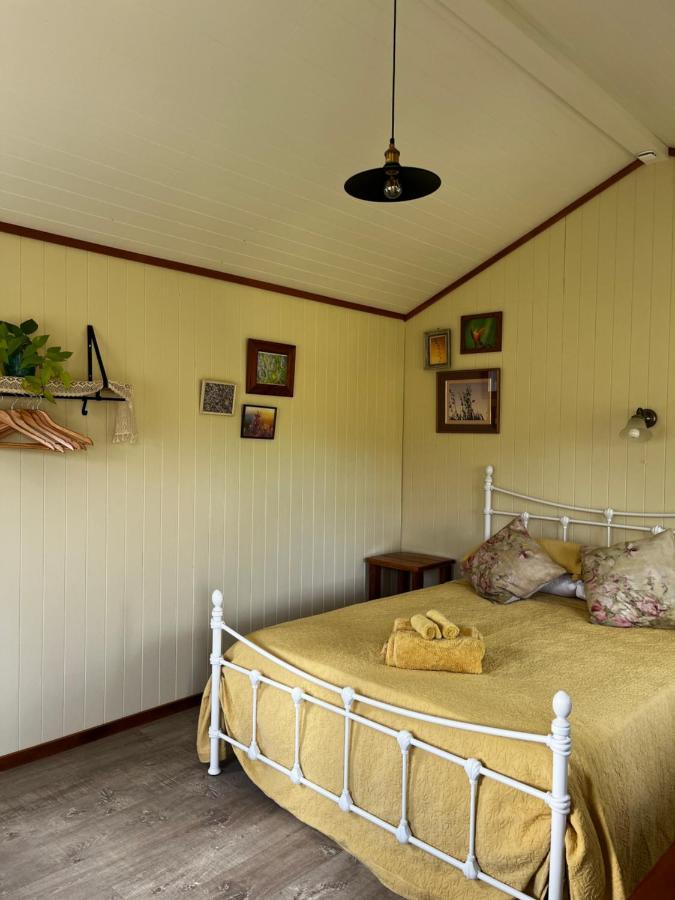 Wisteria Way Hotel Опонони Екстериор снимка