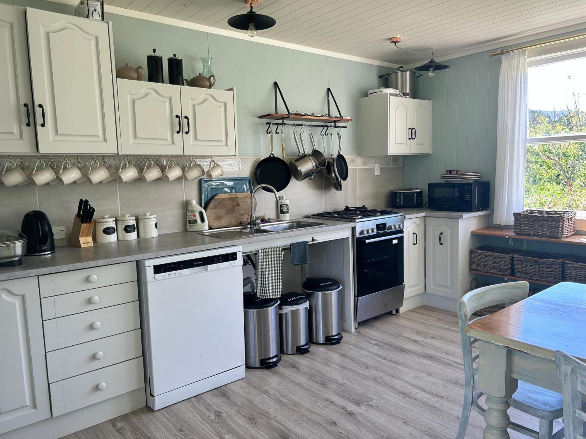 Wisteria Way Hotel Опонони Екстериор снимка