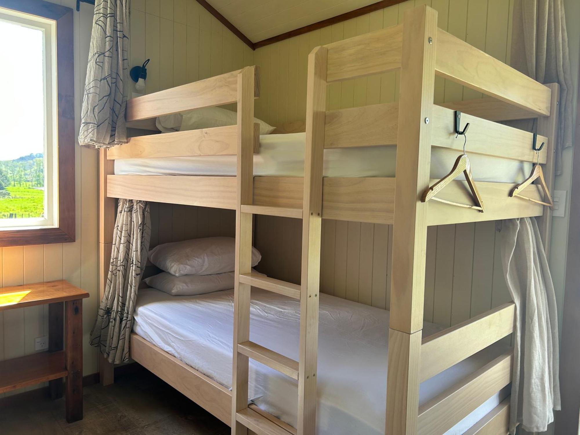 Wisteria Way Hotel Опонони Екстериор снимка